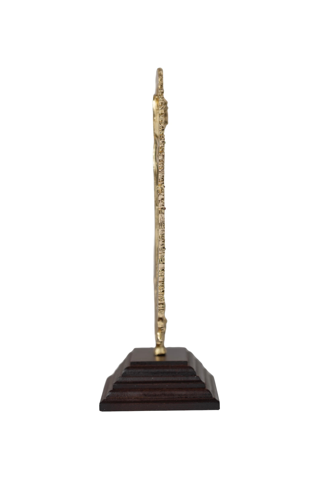 VIRGEN GUADALUPE DORADA CON BASE MADERA
